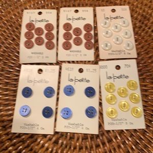 🌸 $3 if bundled Vintage Buttons 1/2” 6 sets Total of 40 Blue Yellow White Brown